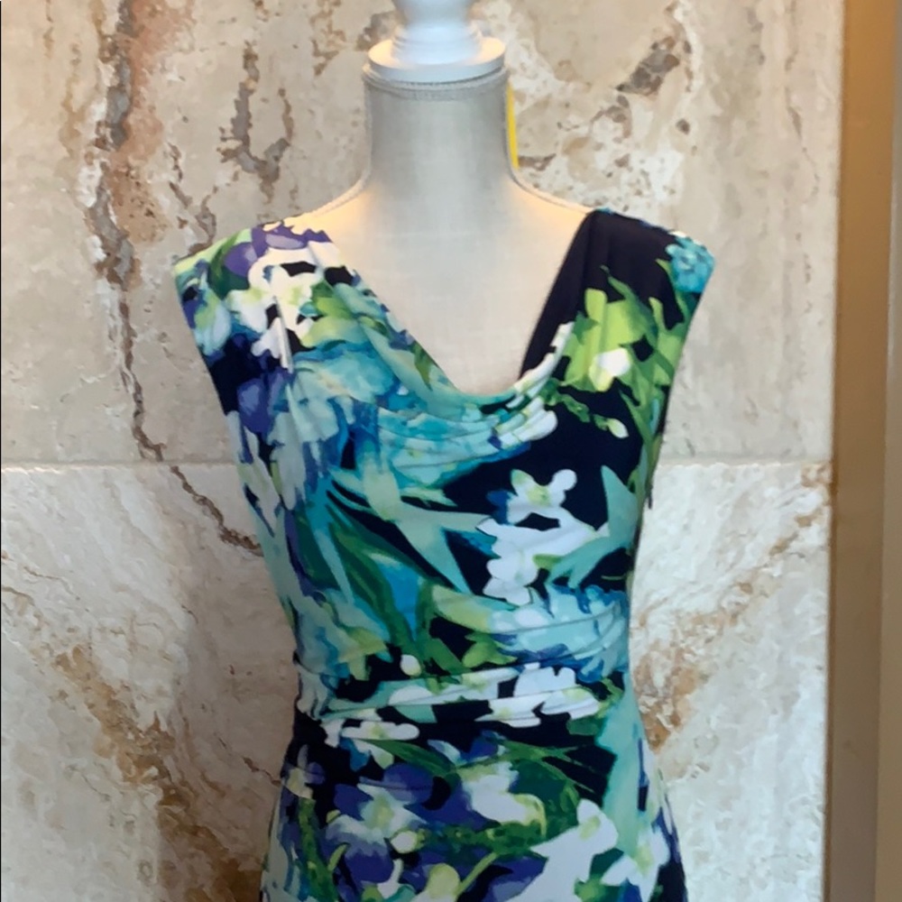 Dress - Picture 2 of 5